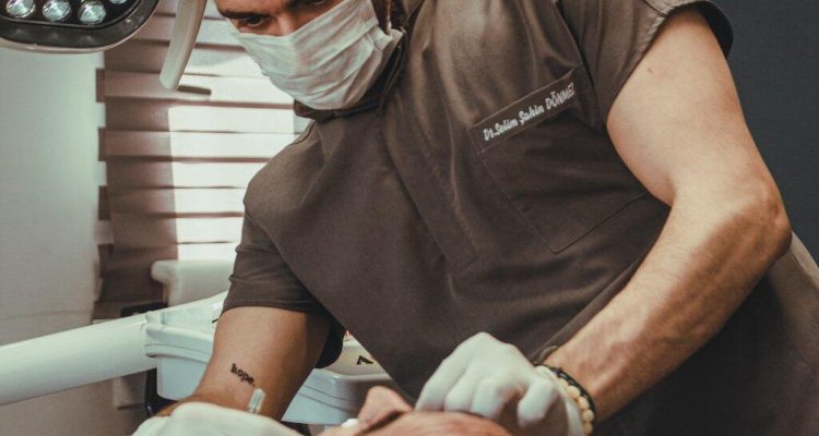 can diabetics get dental implants